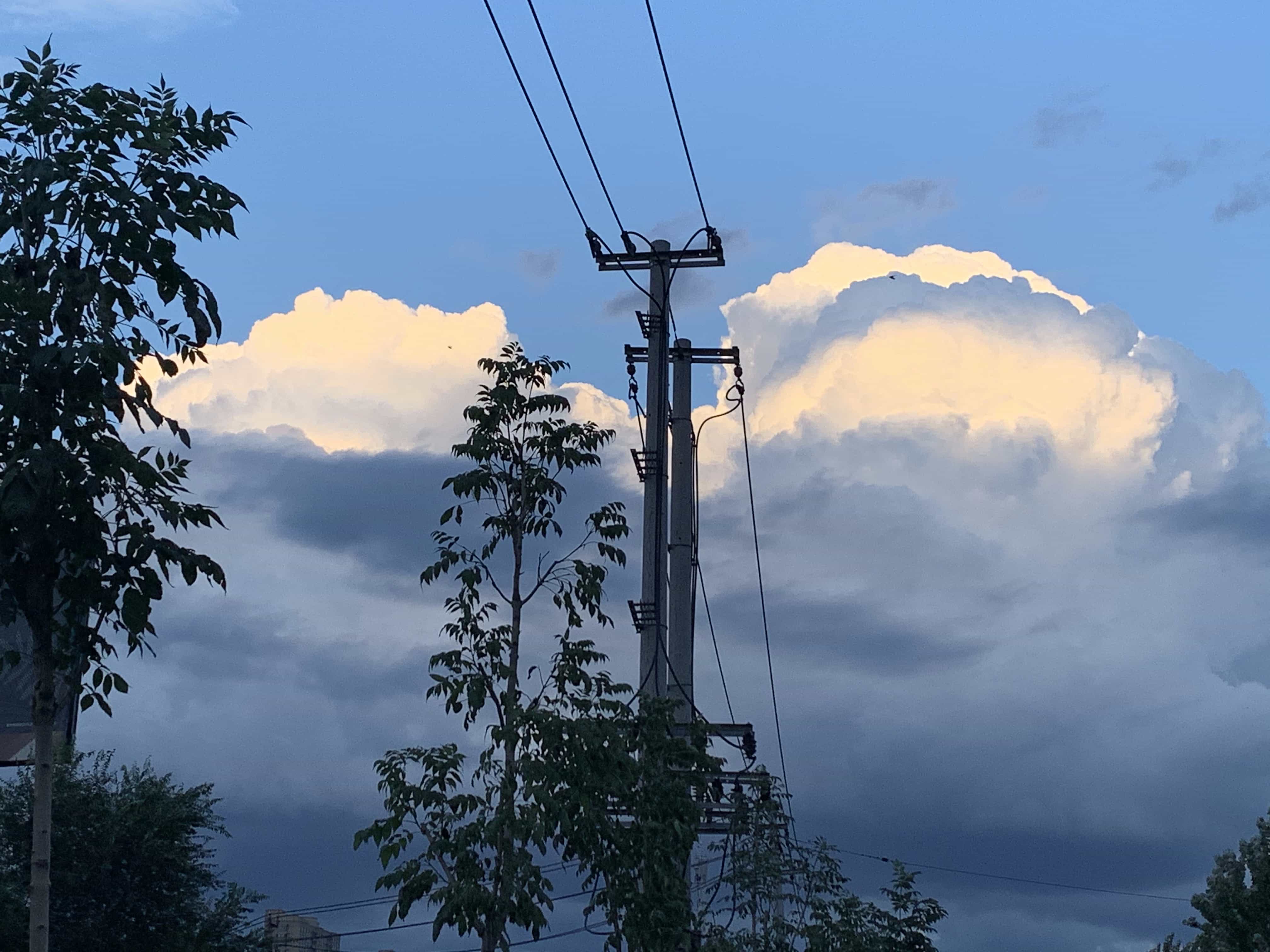 200818 拍照-云.jpg